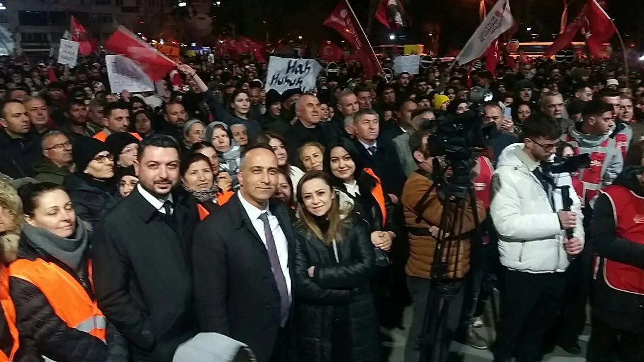Çorum'da İmamoğlu Mitingi 'Demokrasi şöleni'ne dönüştü!