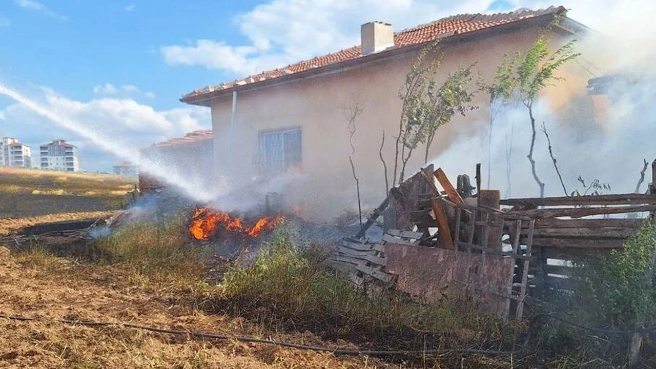 Evler son anda kurtarıldı